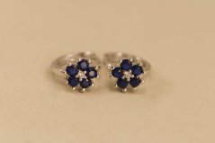 Náušnice- malé kruhy- modré zirkóny- zacvakávacie- rhódiované striebro
