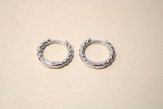 Strieborné zapletané náušnice kruhy, rhodium, zacvákavacie zapínanie, 2,12 g, 925/1000