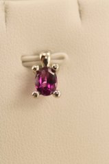 Prívesok-cyklámenový kameň-biele zlato-14 K