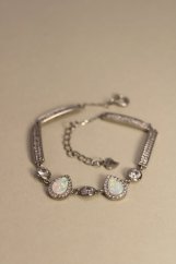 Strieborný náramok zdobený bielym opálom a čírymi zirkónmi, rhodium, 16-19,5 cm, 5,35g, 925/1000