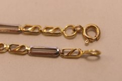 Retiazka- vyrezávané duté očká-viacfarebné zlato- 14 karátov