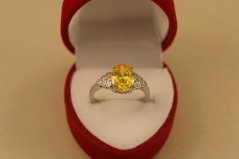 Prsteň - žltý zirkón - rhodium - striebro