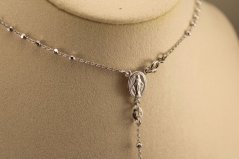 Ružencová retiazka-obojstranný medailón-kríž-bez zirkónov-rhodium-striebro