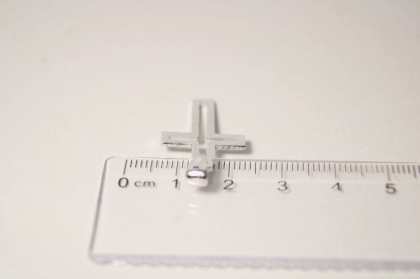 Strieborný prívesok veľký vyrezávaný kríž, rhodium, 1,70 g, 925/1000