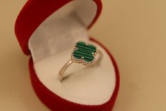 Prsteň-ďatelinka-zelený malachit-rhodium-striebro