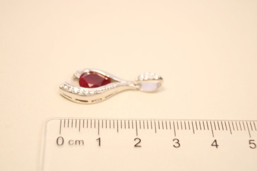 Prívesok-oko-rúžový zirkón-striebro-rhodium