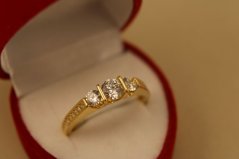 Prsteň- číre zirkóny- žlté zlato- 14 karátov