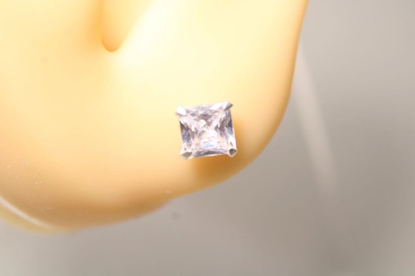 Strieborná single náušnica s čírym zirkónom, 0,35 g, 925/1000