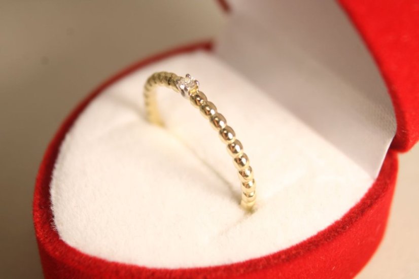 Diamantový prsteň zo žltého a bieleho zlata 0.02 ct H/Si2, veľkosť 52, 1,13 g, 14 karátov 585/1000 - Farba zlata: Viacfarebné zlato, Druh kameňa: DIAMANT (BRILIANT), Farba kameňa: Biely, Veľkosť prsteňa: 52, Váha (g): 1,13, Rýdzosť: 14 karátov 585/1000
