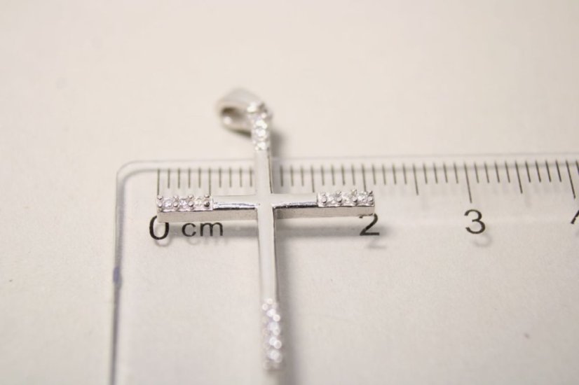 Strieborný prívesok krížik, číre okrúhle zirkóny na cípoch, rhodium, 1,84 g, 925/1000