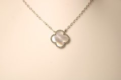 Celebritka-ďatelinka-perleť-rhodium-striebro