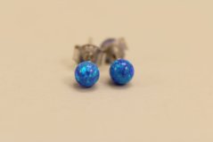 Náušnice - guličky - modrý opál - puzetky - rhodium - striebro