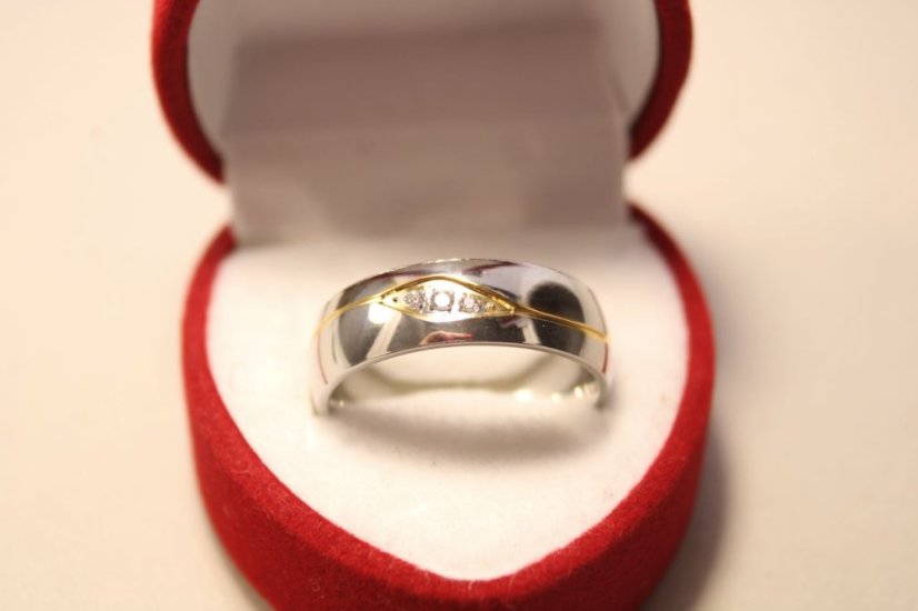 Prsteň- číre zirkóny- kombinovaná chirurgická oceľ