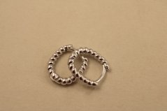 Náušnice- zvlnené ovály- zacvakávacie- rhódiované striebro