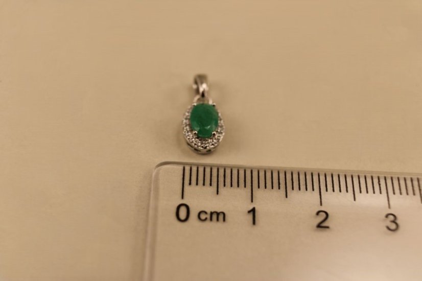 Prívesok-číre zirkóny-rhodium-smaragd-striebro