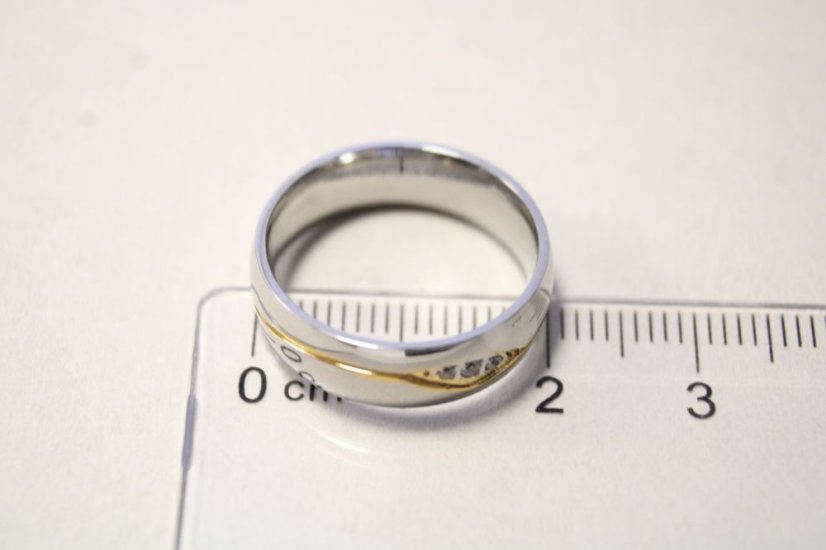 Prsteň- číre zirkóny- kombinovaná chirurgická oceľ