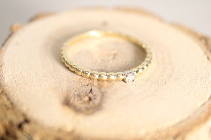 Diamantový prsteň zo žltého a bieleho zlata 0.02 ct H/Si2, veľkosť 52, 1,13 g, 14 karátov 585/1000 - Farba zlata: Viacfarebné zlato, Druh kameňa: DIAMANT (BRILIANT), Farba kameňa: Biely, Veľkosť prsteňa: 52, Váha (g): 1,13, Rýdzosť: 14 karátov 585/1000