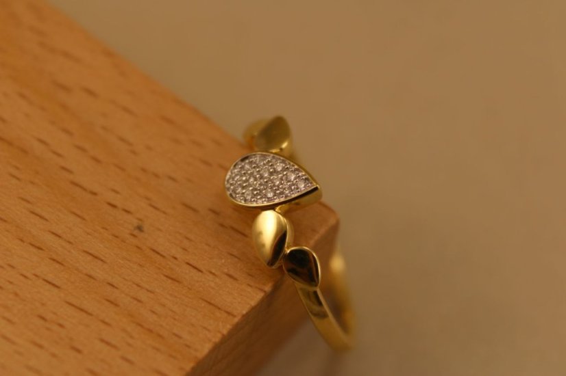 Prsteň-žlté zlato-diamanty 0,050 ct-H/Si-14 karátov