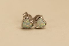 Náušnice - srdiečka - opál - puzetky - striebro