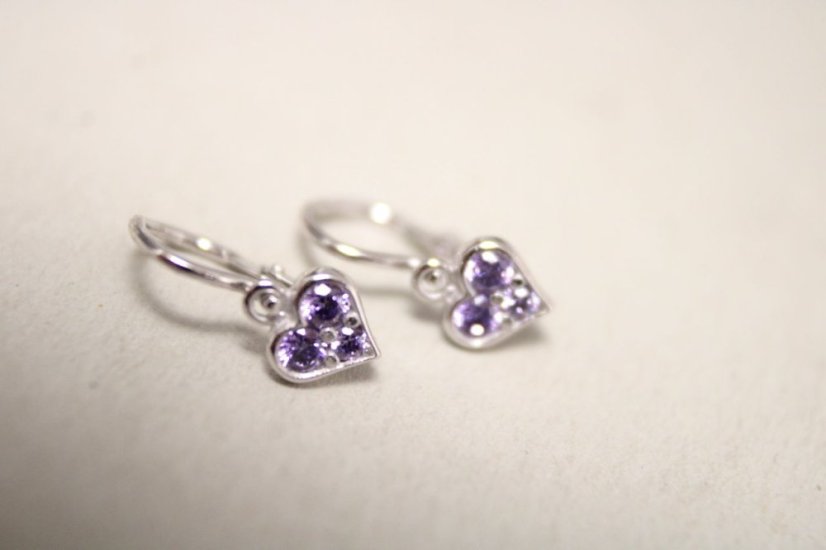 Naušnice- srdiečka-fialové zirkóny- brizúra- biele zlato- 14 karátov