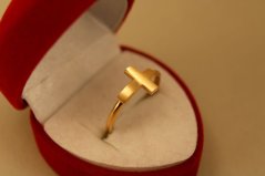 Zlatý prsteň, rúžové zlato, vzor kríž, veľkosť 54, 1,09g, 14k 585/1000