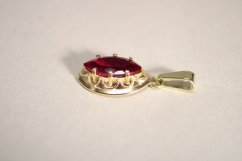 Prívesok-žlté zlato-farebný zirkón-14 karátov