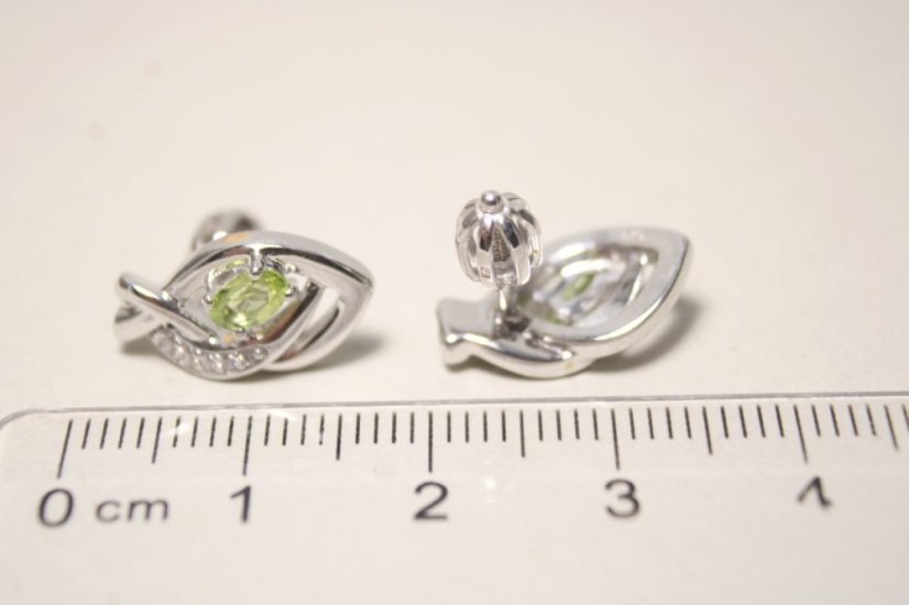 Strieborné náušnice s olivínmi a zirkónmi, rhodium, šrúbovačky, 3,33 g, 925/1000