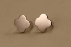 Náušnice- malé kruhy- štvorlístok- zacvakávacie- rhódiované striebro