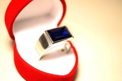 Prsteň-modrý-rúsený-zirkónom-rhodium-striebro