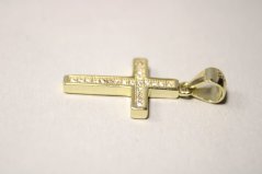 Pozlátený strieborný prívesok krížik so zirkónmi, 1,61g, 925/1000