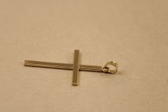 Prívesok- hladký krížik- žlté zlato- 14 karátov