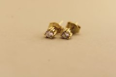 Náušnice-diamanty- malé ďobky-puzetky- žlté zlato