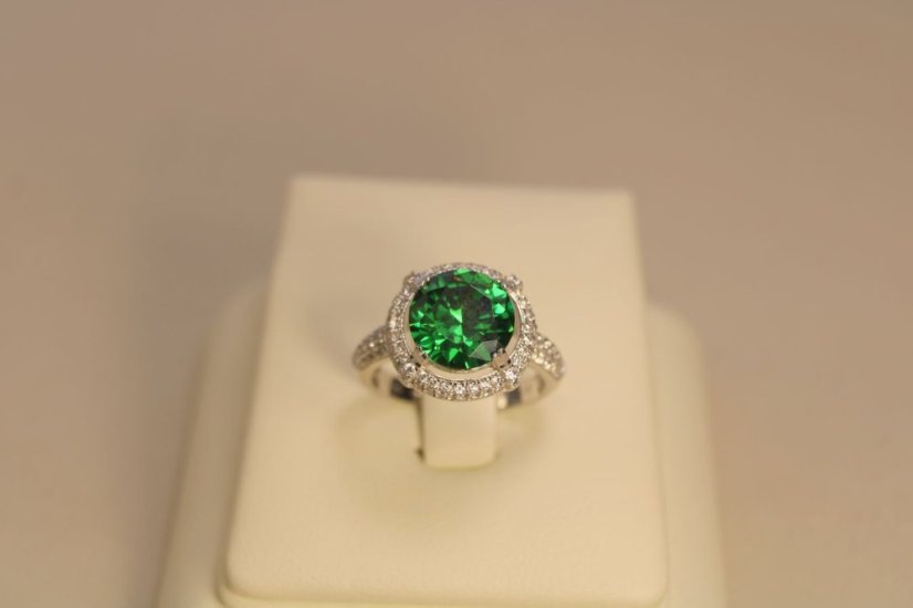 Prsteň-swarovski crystals-zelený-striebro