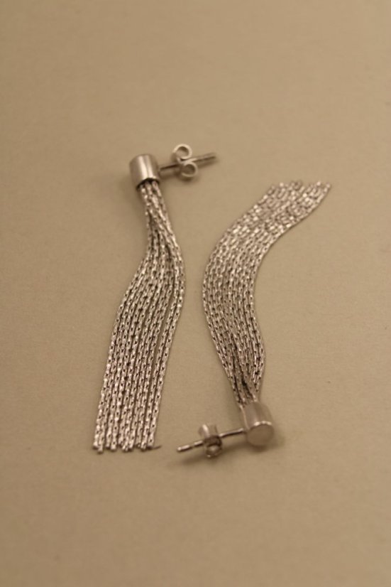 Náušnice- visiace retiazky- elagatný dizajn- puzetky- rhódiované striebro