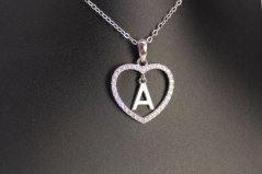 Strieborná celebritka s príveskom v tvare srdca vo vnútri s písmenkom "A,B,D,M,N,S,Z", číre zirkóny, 41-45 cm, 2,69 g, 925/1000