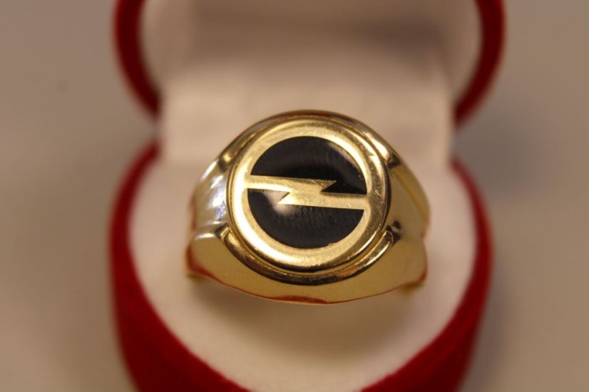 Prsteň - logo OPEL- žlté zlato-14 karátov
