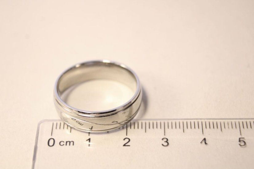 Prsteň- obrúčka v hladkom prevedení- chirurgická oceľ