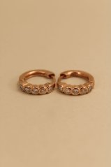 Náušnice- krúžky- číre kamienky- zacvakávacie- pozlátené striebro