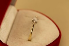 Zlatý prsteň, kombinované zlato, diamant 0,12 ct H, SI2, veľkosť 51, 1,20g 14k 585/1000