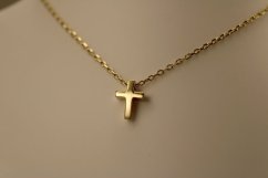 Celebritka-krížik-žlté zlato- 14 karátov