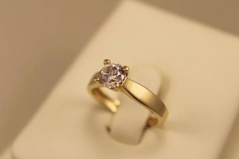 Zlatý prsteň, žlté zlato, číry zirkón, veľkosť 50, 2,02g 14k 585/1000