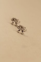 Náušnice- mašličky- puzetky- biele zlato- 14 karátov