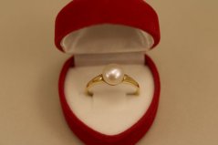 Prsteň - sladkovodná perla - žlté zlato - 14 karátov