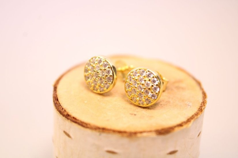 Pozlátené strieborné náušnice v tvare kruhu s čírymi zirkónmi, puzetové zapínanie, 1,34g, 925/1000 - Materiál: Pozlátené striebro, Druh kameňa: ZIRKÓN, Farba kameňa: Číry, Váha (g): 1,34, Rýdzosť: STRIEBRO 925/1000