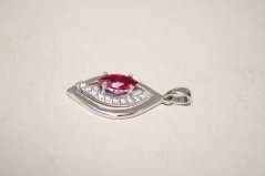 Strieborný prívesok tvar listu, sýto ružový kameň, číre zirkóny 1,63g, rhódium, 925/1000