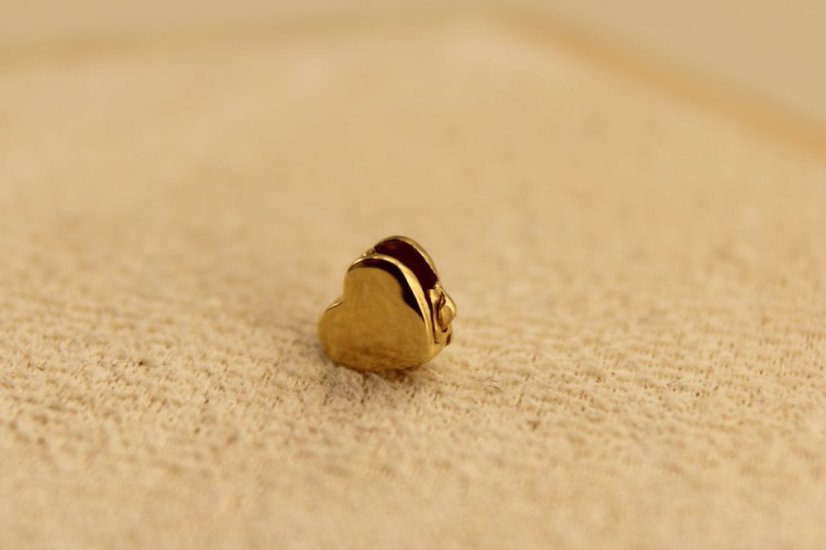 Prívesok-srdiečko-otváracie-žlté zlato-14K