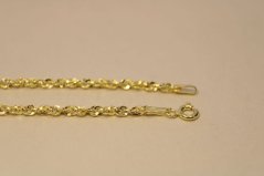 Zlatá retiazka zhotovená z plochých poprepájaných očiek, žlté zlato, 55 cm, 2,73g, 14k 585/1000