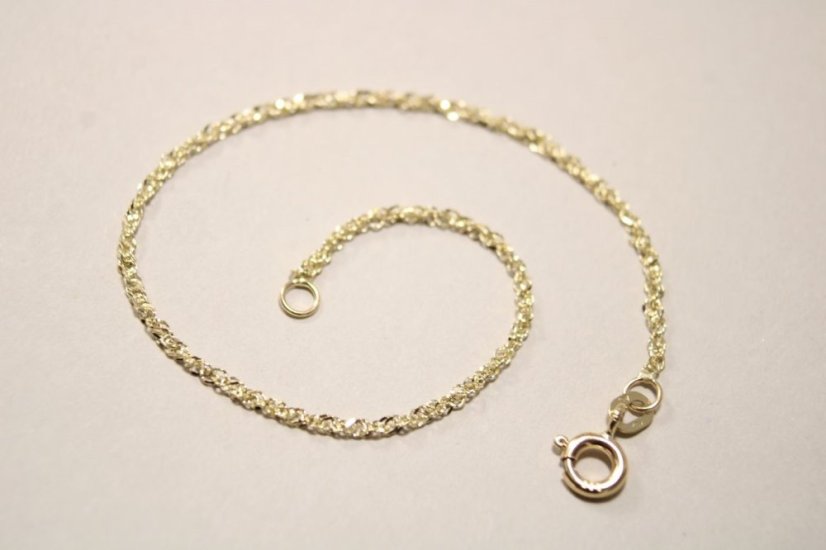 Zlatý točený náramok z poprepájaných očiek, žlté zlato, 18 cm, 1,07 g, 14k 585/1000