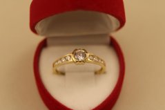 Prsteň- číre zirkóny- žlté zlato- 14 karátov