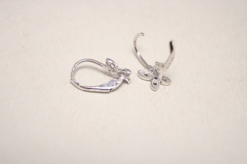 Zlaté náušnice roztomilé motýliky z bieleho zlata,číre a modré zirkóny,klasické zapínanie, 1,37g, 14K, 585/1000